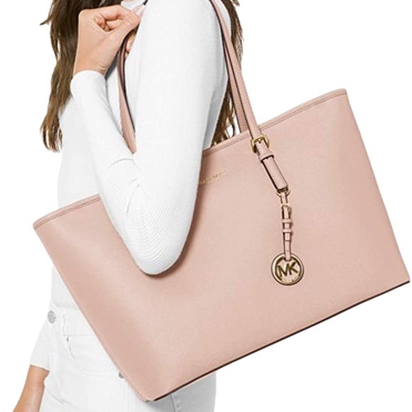 Michael Kors Handbags - Michael Kors Jet Set Multifunction Tote Medium Soft Pink 👛 👜